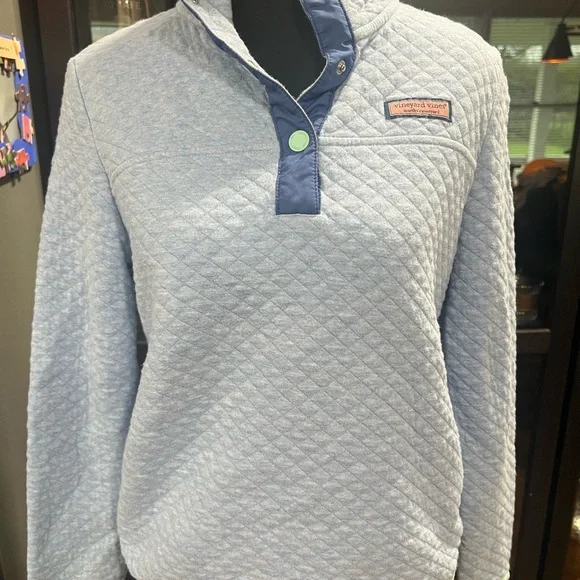Preppy Vineyard Vines Light Blue Quilted Pullover - Picture 1 of 3